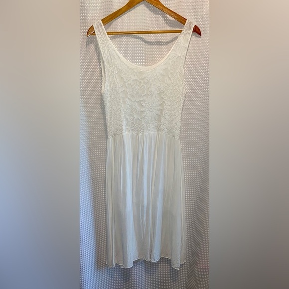 Women’s Italian white sleeveless lace&crochet top + flowy bottom dress Sz Large - Picture 2 of 13